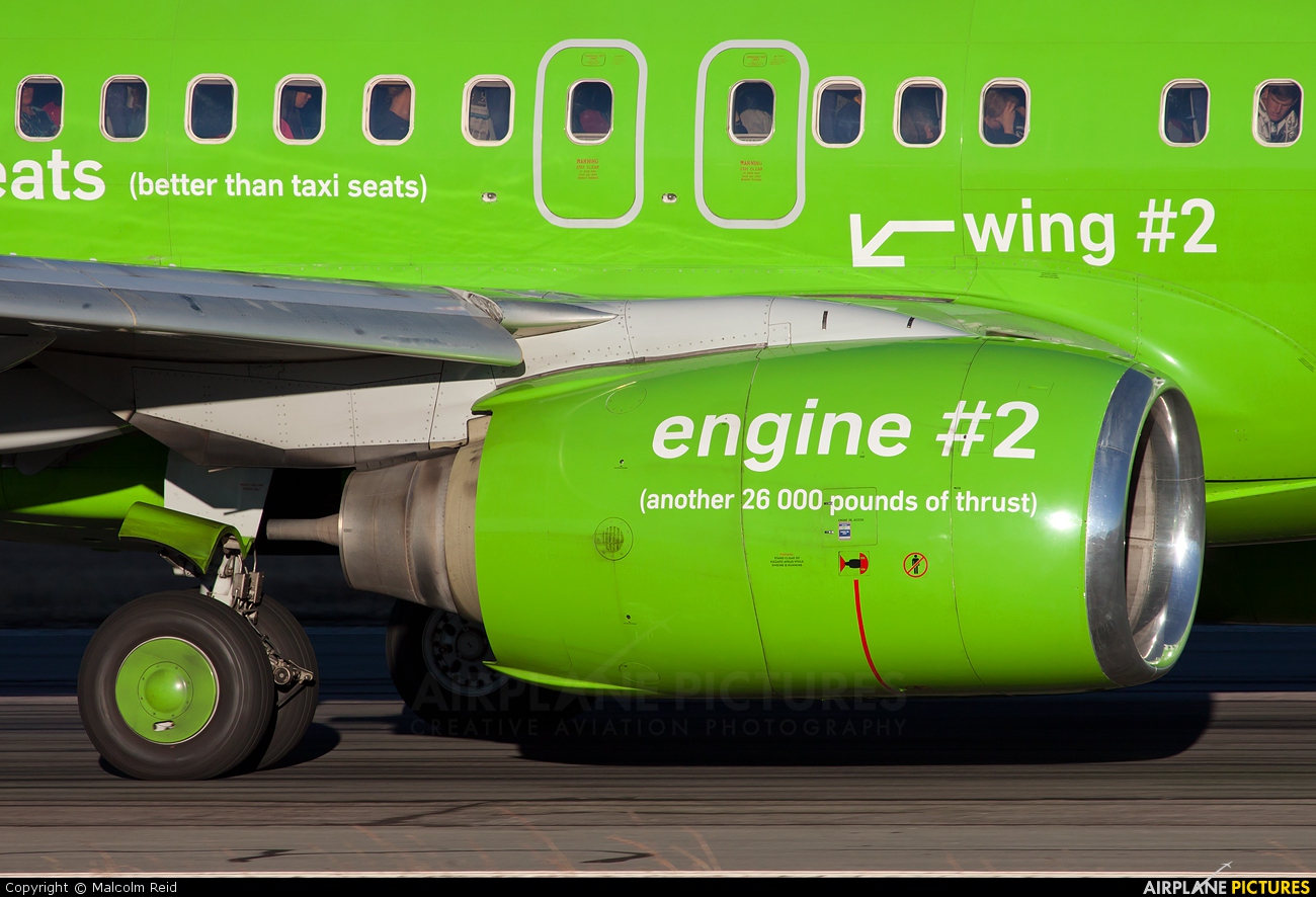 Kulula.com Boeing 737-800 ZS-ZWP at Lanseria HLA / FALA