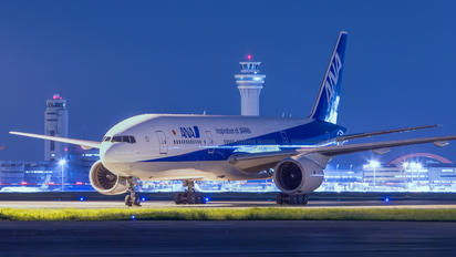 ANA - All Nippon Airways Boeing 777-200ER JA710A at Tokyo - Haneda