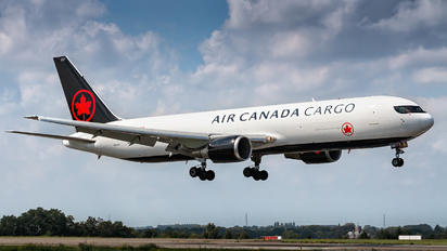 C-FPCA Boeing 767-300ER of Air Canada at SXM / TNCM | Aviation Photo